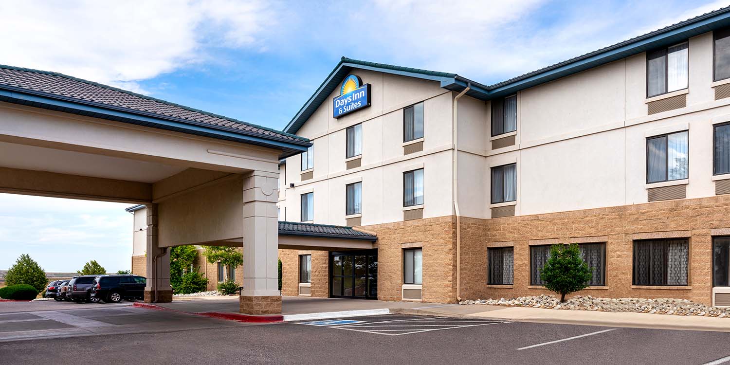 WELCOME TO DAYS INN & SUITES BY WYNDHAM DENVER INTERNATIONAL AIRPORT YOUR HOME AWAY FROM HOME IN DENVER, COLORADO