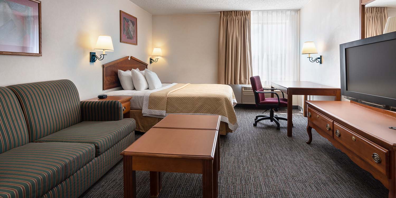 ENJOY THE MOST CONVENIENT AND COMFORTABLE ACCOMMODATIONS IN DENVER DAYS INN & SUITES BY WYNDHAM DENVER INTERNATIONAL AIRPORT